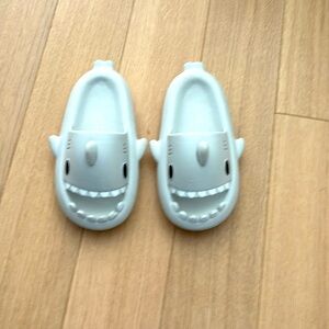 Cloudies Kids Gray Shark Slip-On Sandals